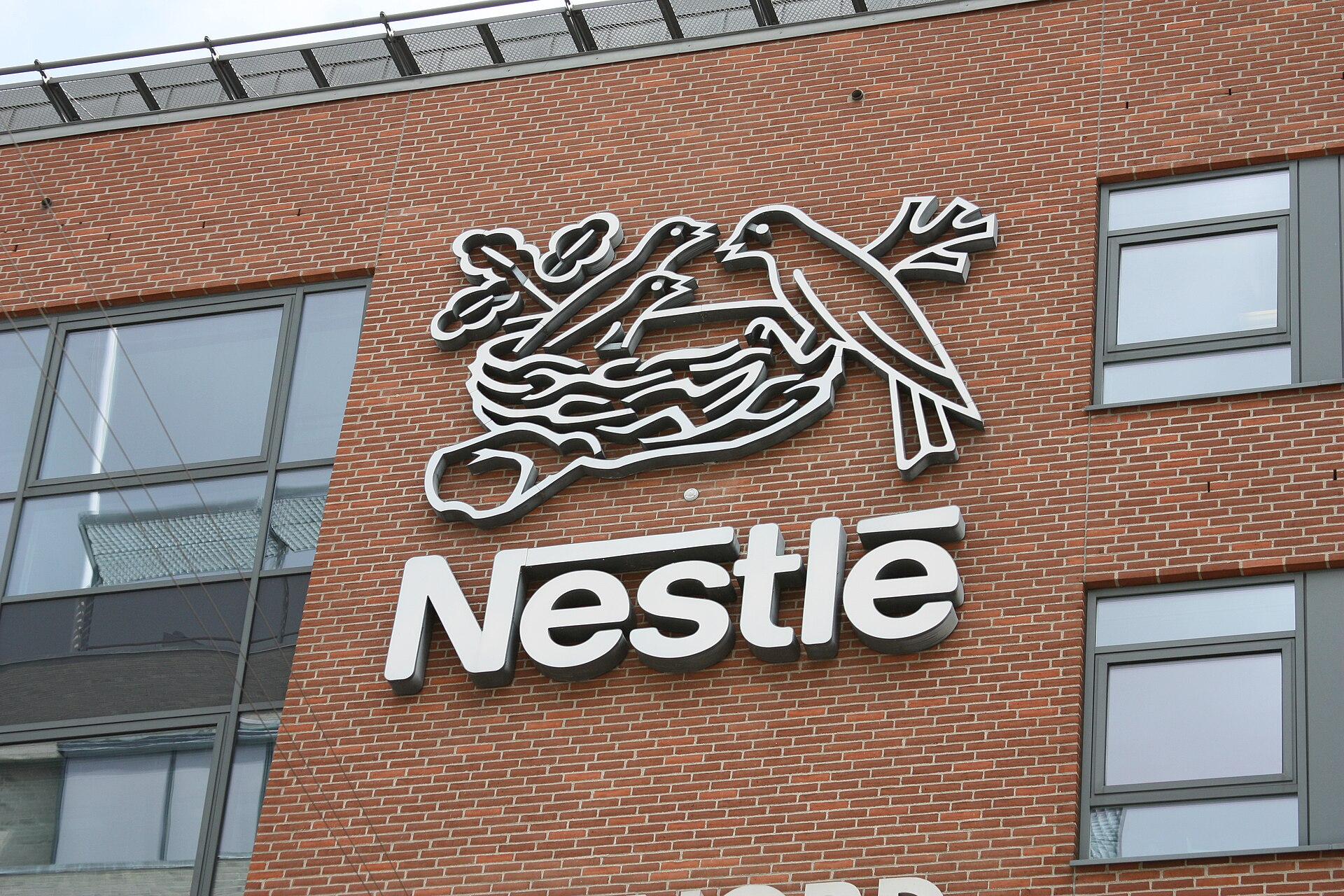 Nestlé accelerates global colour reformulation